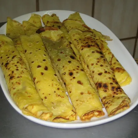 Chola Szálloda *