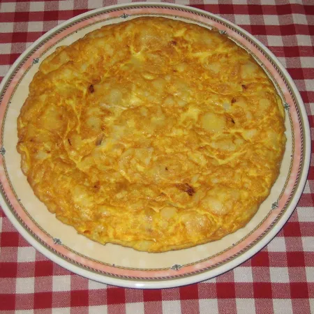 Chola Szálloda *