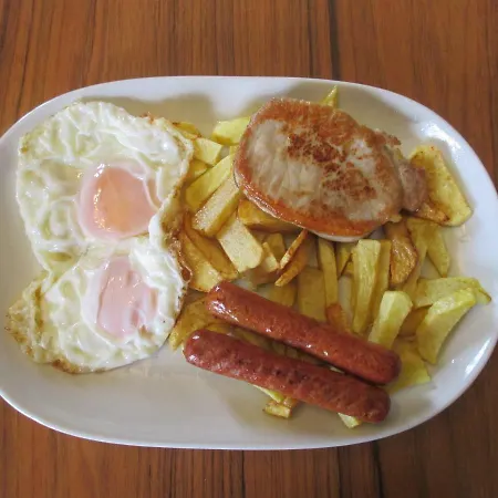 Chola Szálloda